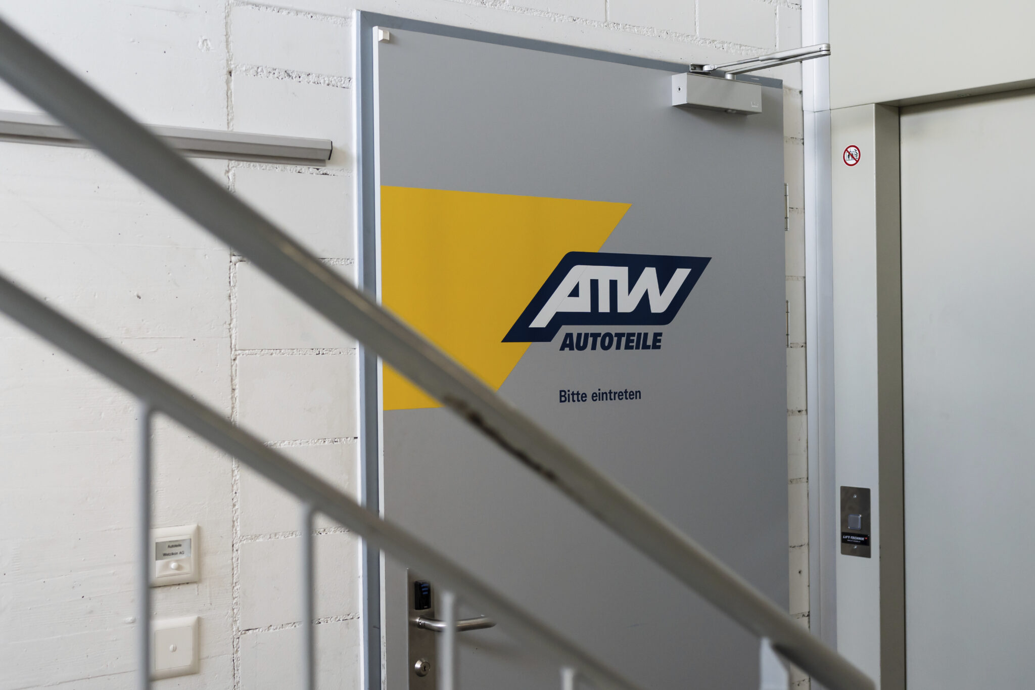 Autoteile-Wetzikon-Firmenbeschriftung