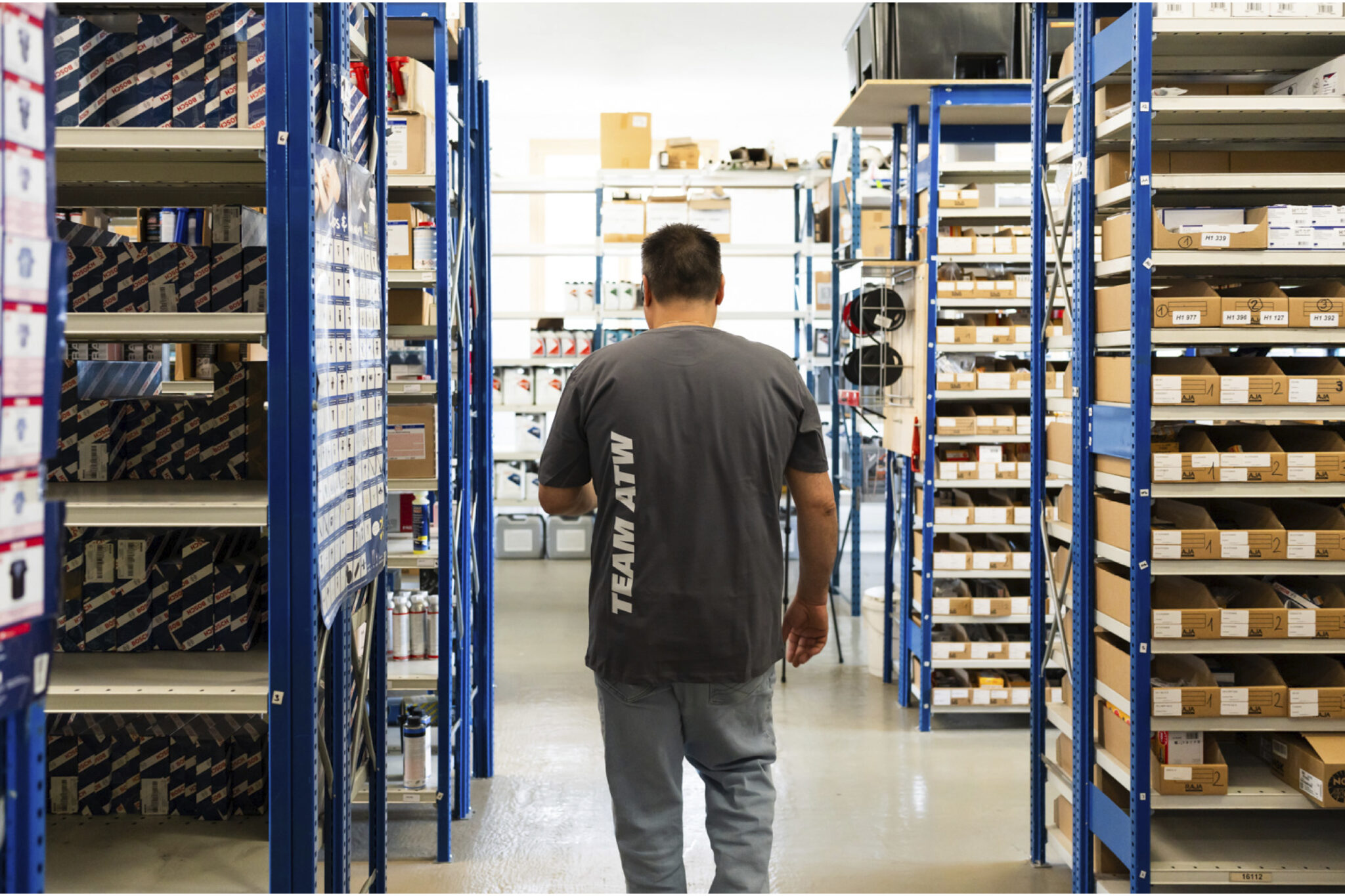 Autoteile-Wetzikon-Impressionen-lager