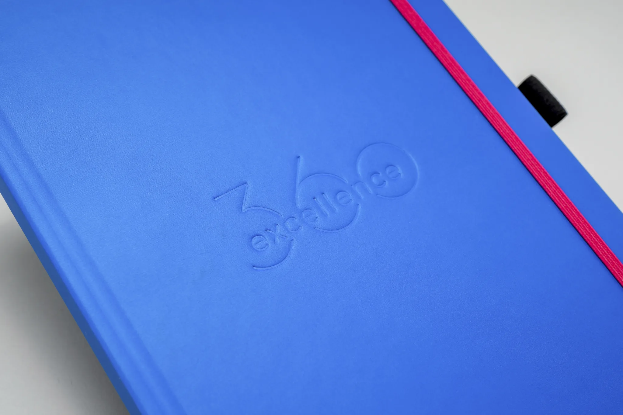 360-exellence-hardcover-detail